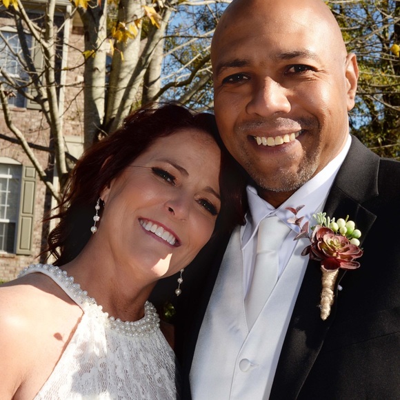 Welcome to our page! We love Poshing! ❤️ - Picture 2 of 16